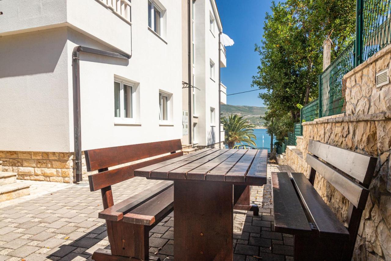 Apartments Janja Trogir Exterior photo